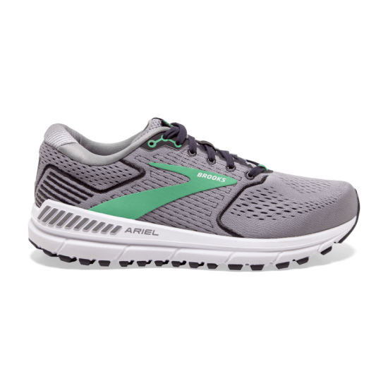 Brooks beast sales green